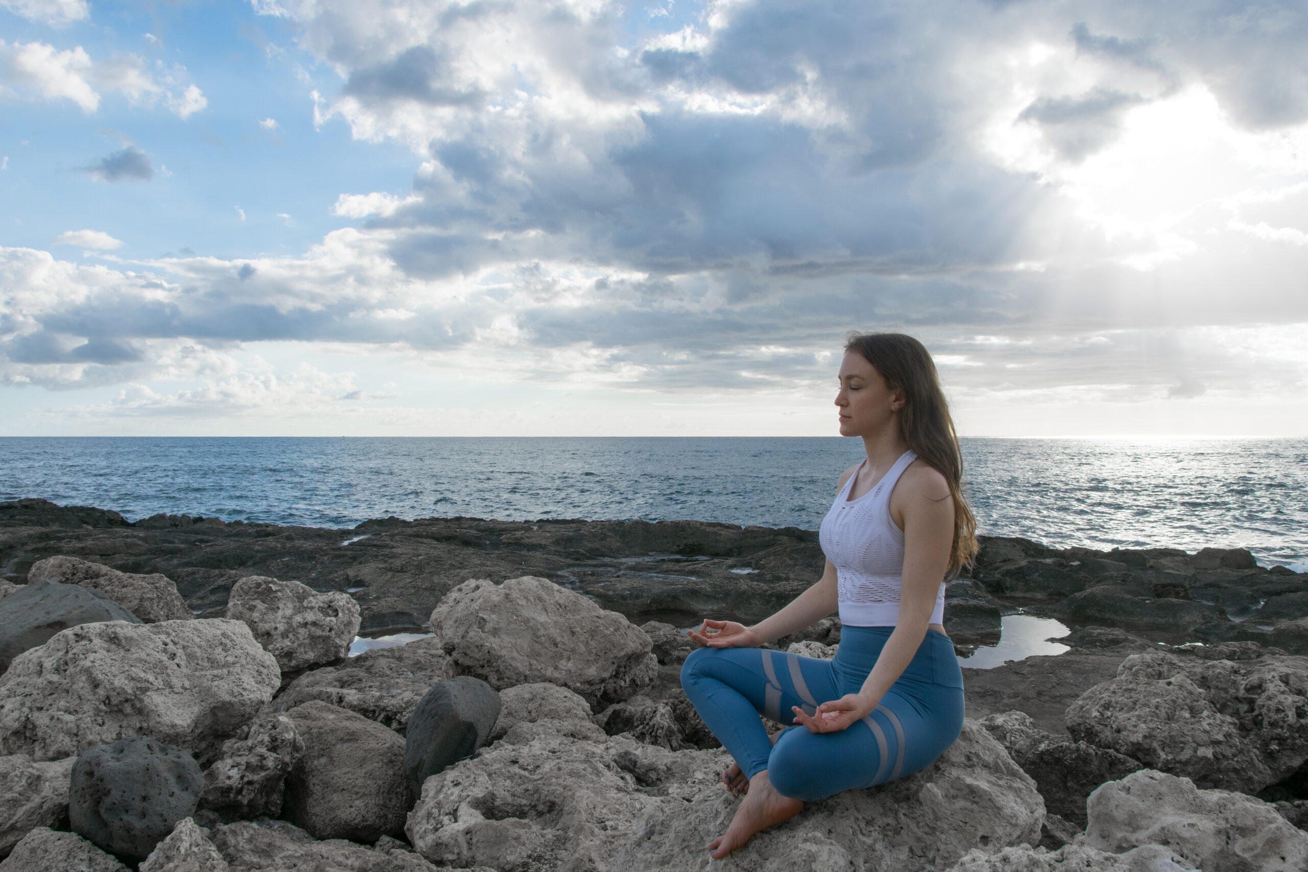 Top 3 Best Meditation Apps To Help You Find Mindfullness » Infinite Embers blog